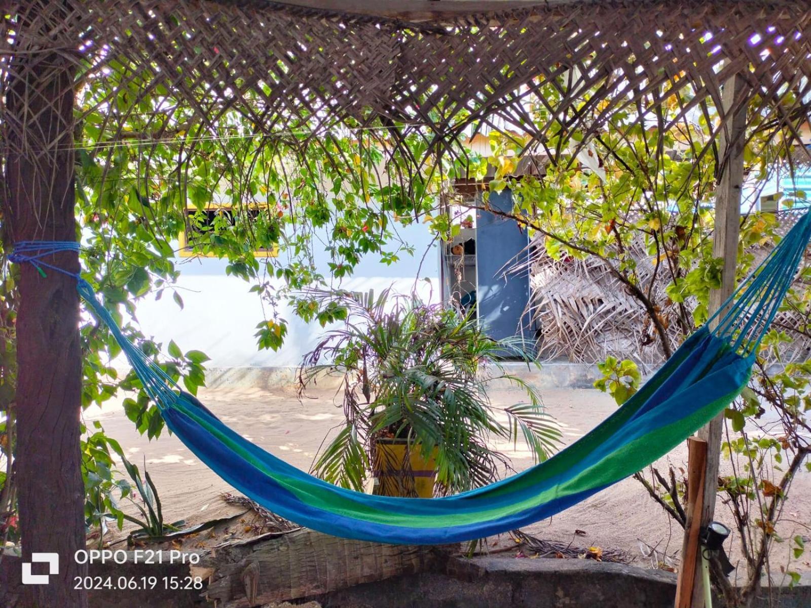 Albergue Costels Arugambay Arugam Bay Exterior foto
